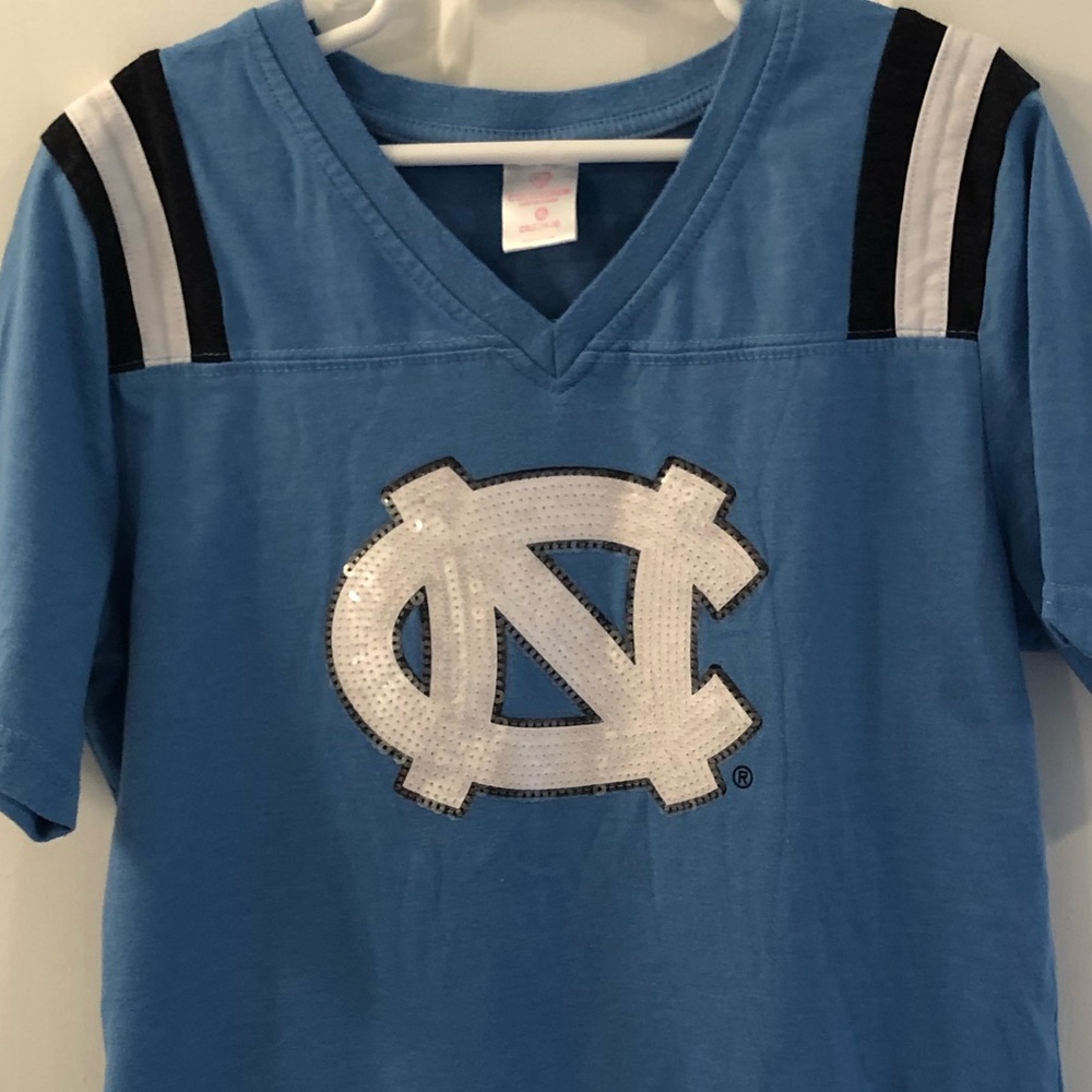 Colosseum UNC shirt, GUC, girl’s XL (runs small!)